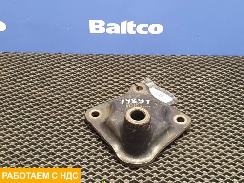 Кронштейн цилиндра подъема кабины